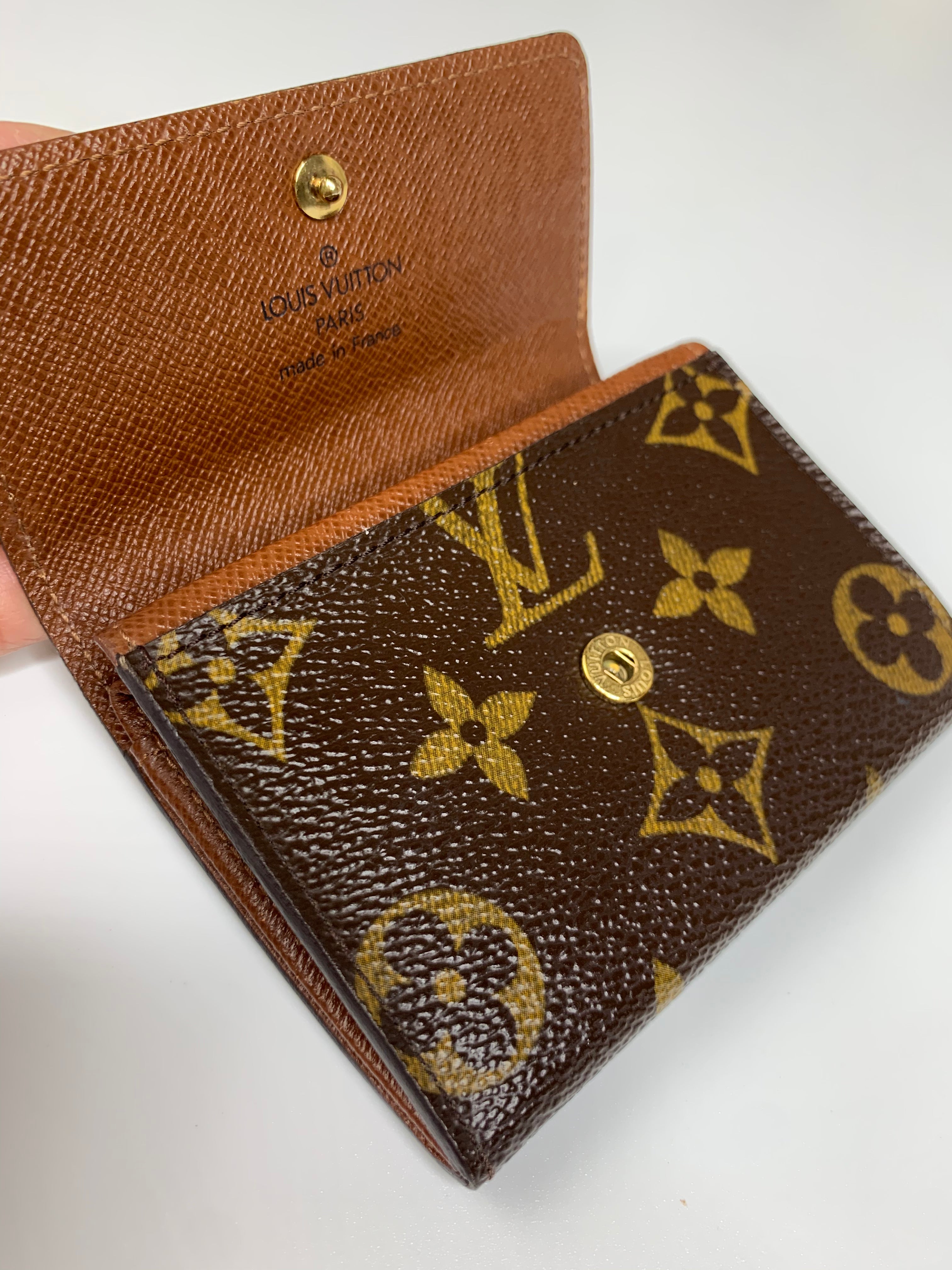 Louis Vuitton Coin/Card Holder – yourvintagelvoe