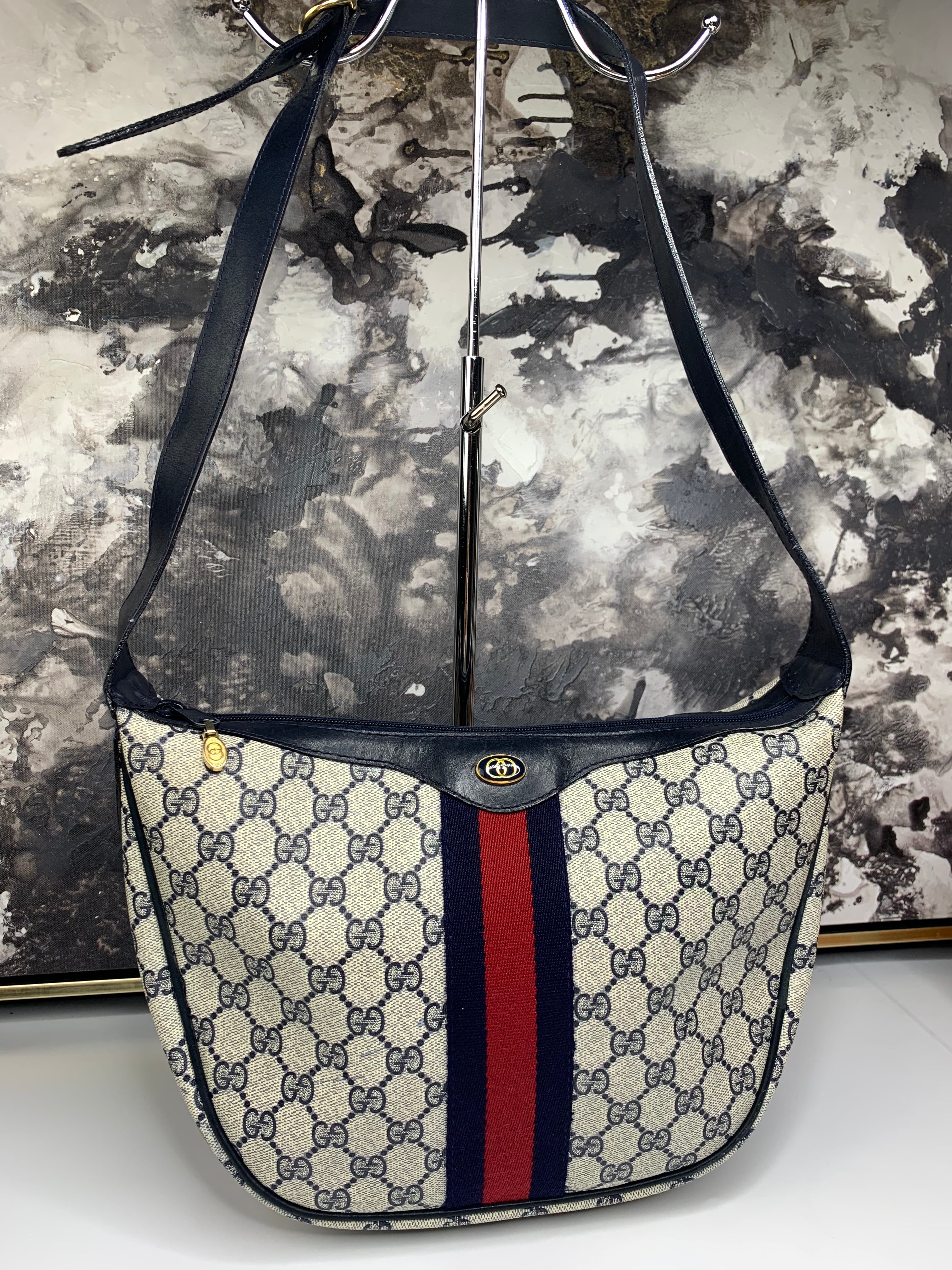 GUCCI Vintage Navy Blue Leather Sherry Line Bucket Bag /Shoulder Bag