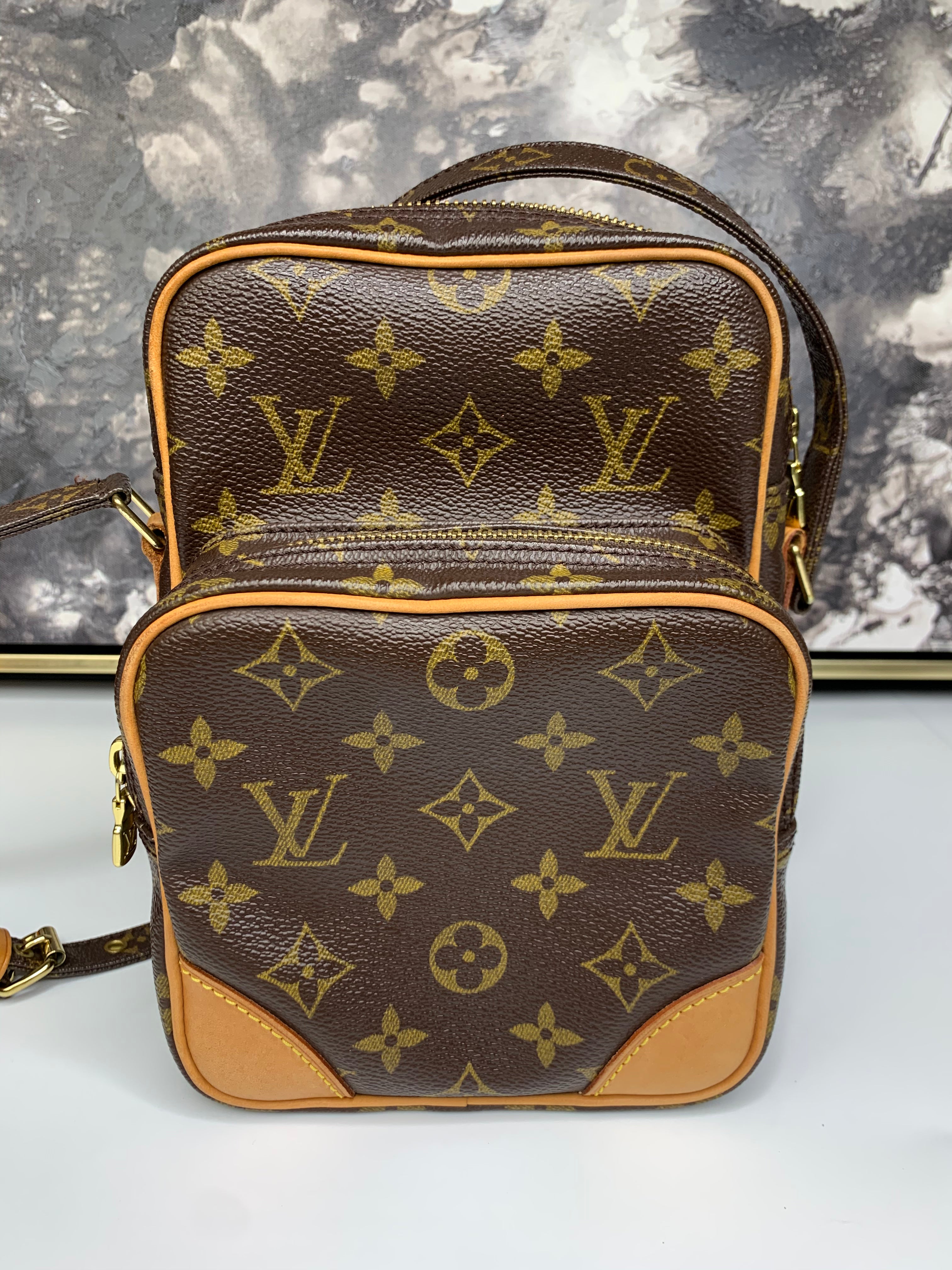 Louis Vuitton  PM Crossbody – yourvintagelvoe