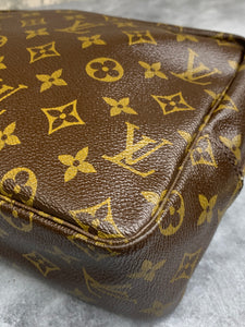 Louis Vuitton Trousse 28