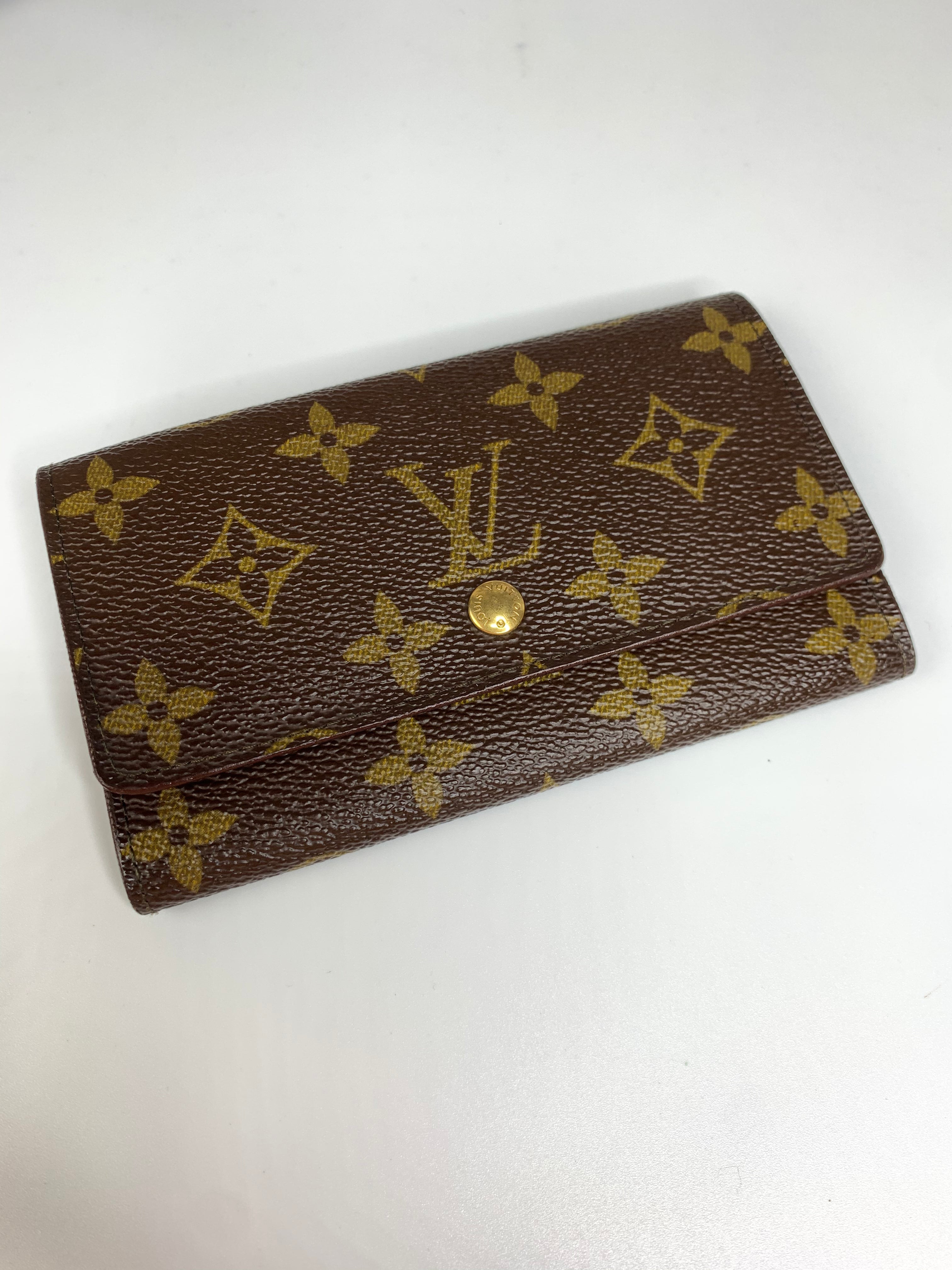 small womens wallet lv