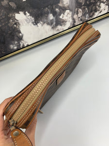 CELINE Clutch