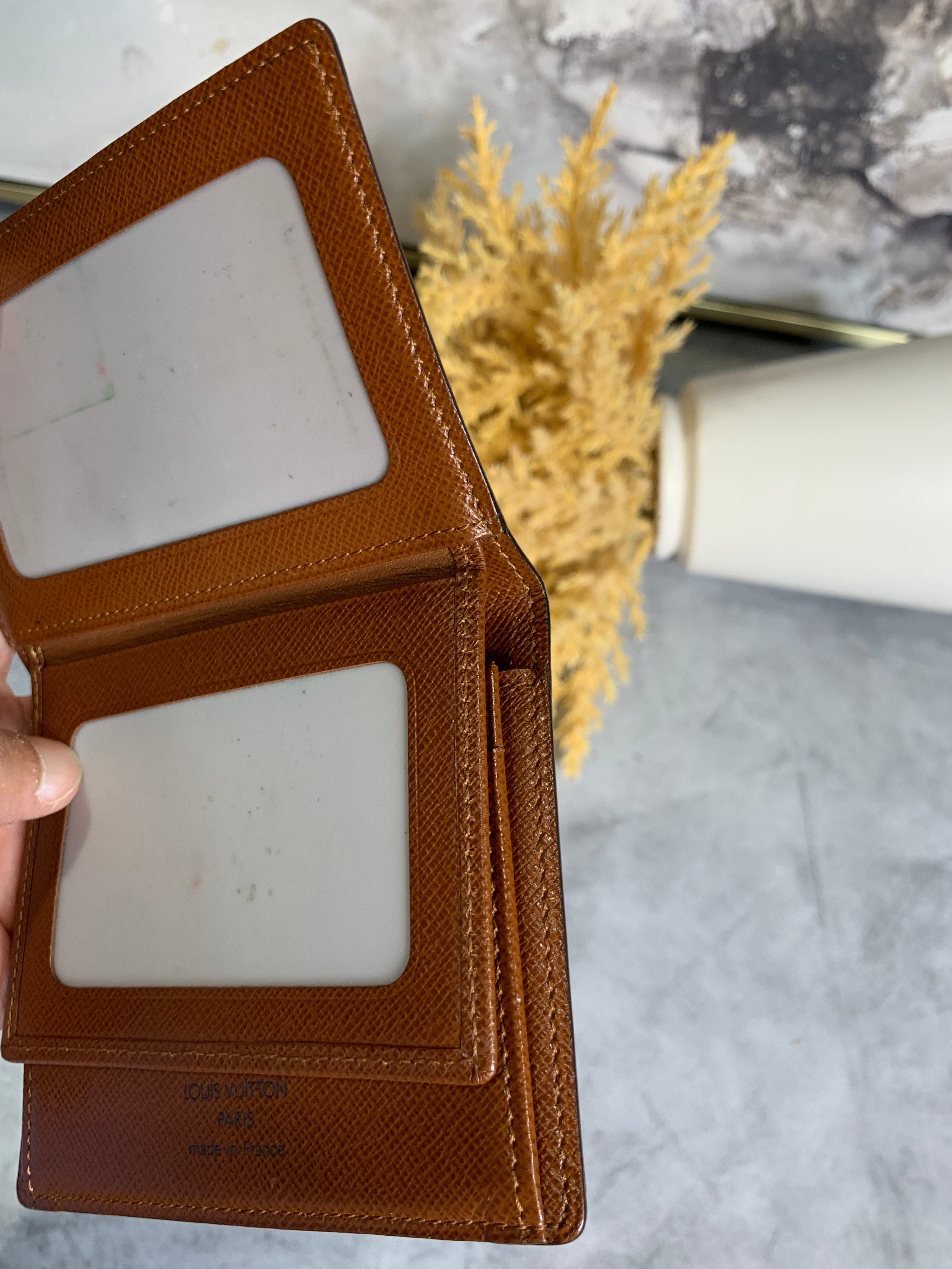 Louis Vuitton Multicompartment Card Holder