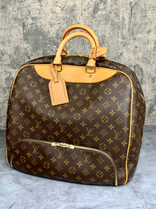 Louis Vuitton Monogram Croissant GM - Brown Shoulder Bags, Handbags -  LOU664075