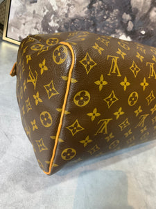 Louis Vuitton Speedy 35