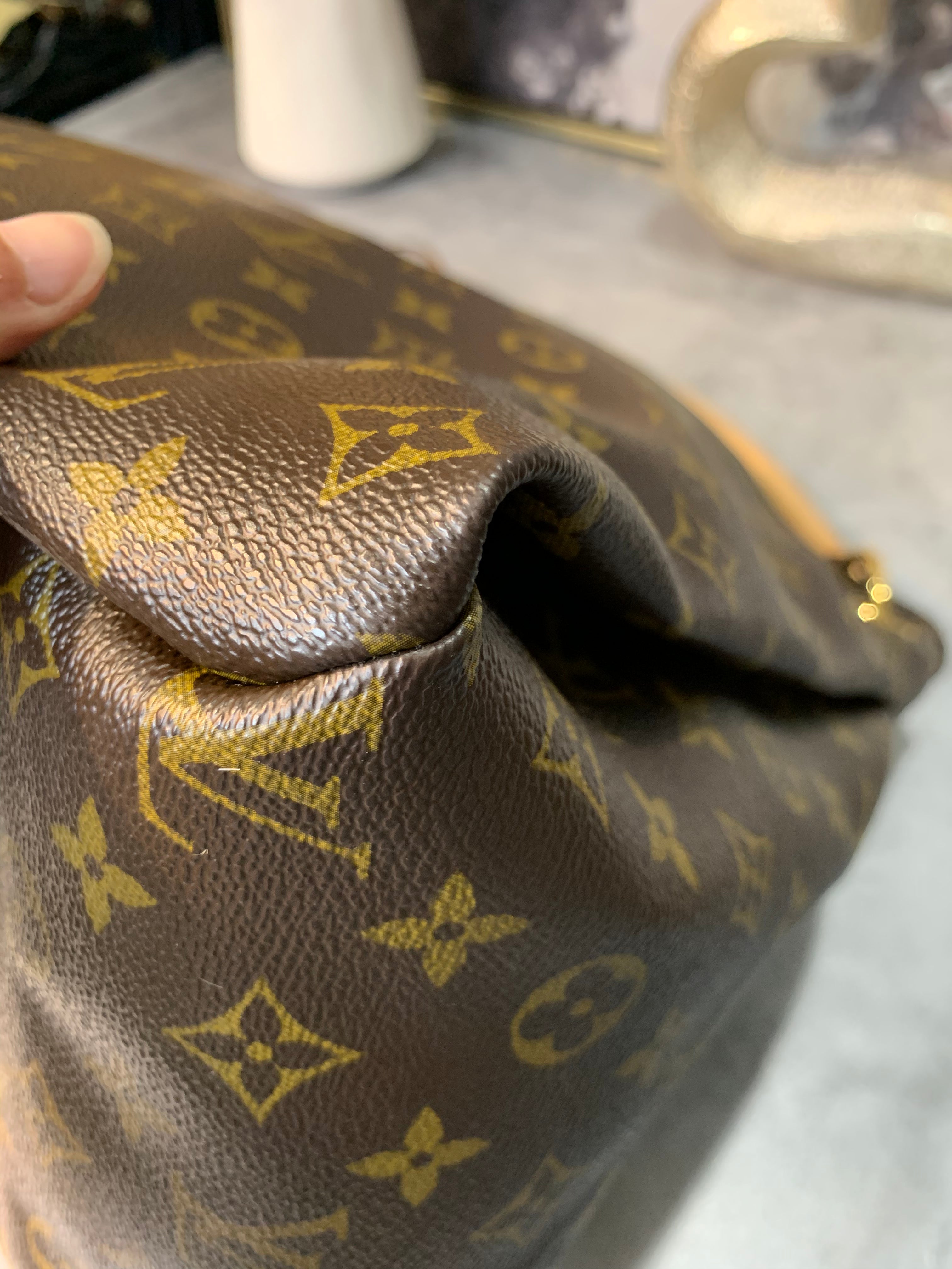 Louis Vuitton Artsy MM