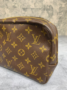 Louis Vuitton Trousse 23