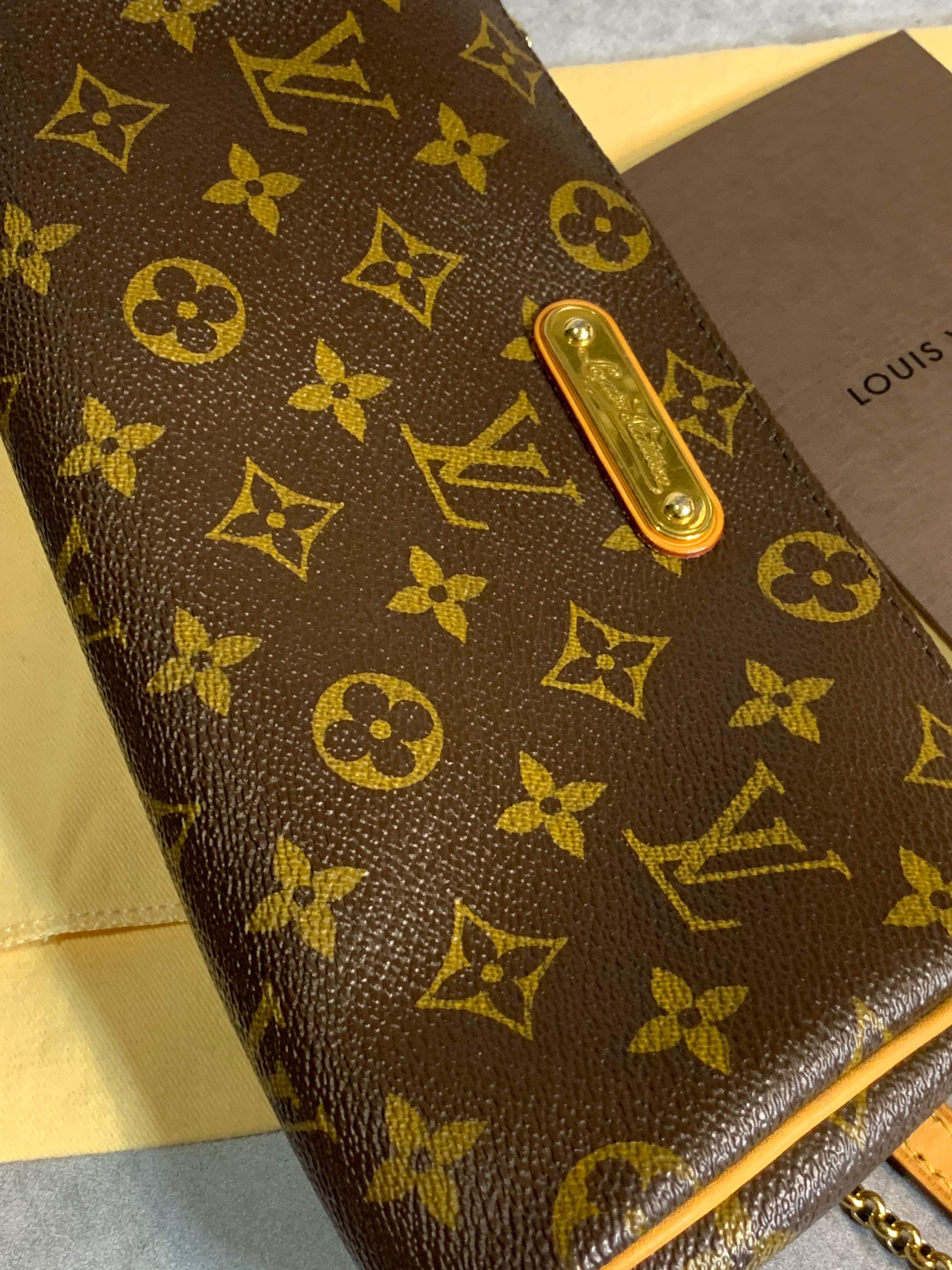 Louis Vuitton Eva Clutch