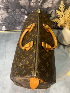 Sac Louis Vuitton speedy 40 custom monogram canvas strap Coyotte , dead or  alive by PatBo! Brown Leather Cloth ref.168654 - Joli Closet