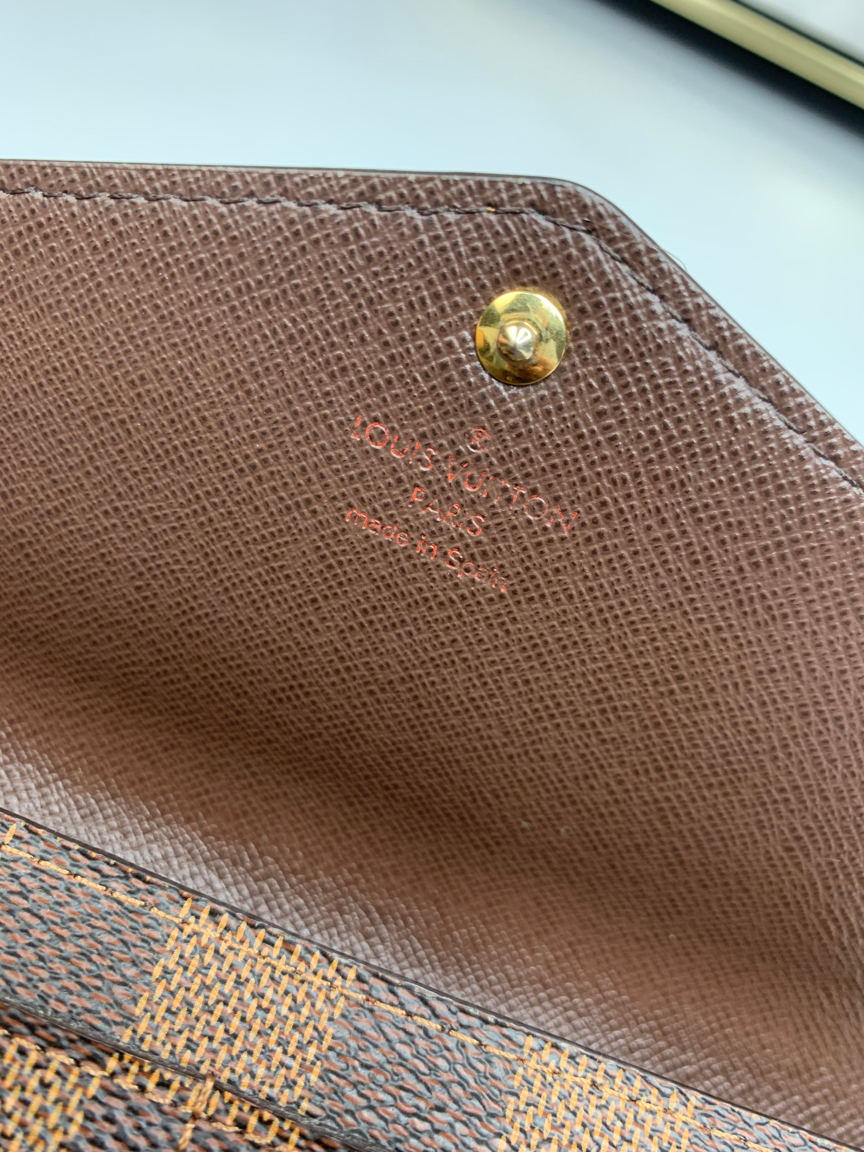 Louis Vuitton Sarah Wallet DE