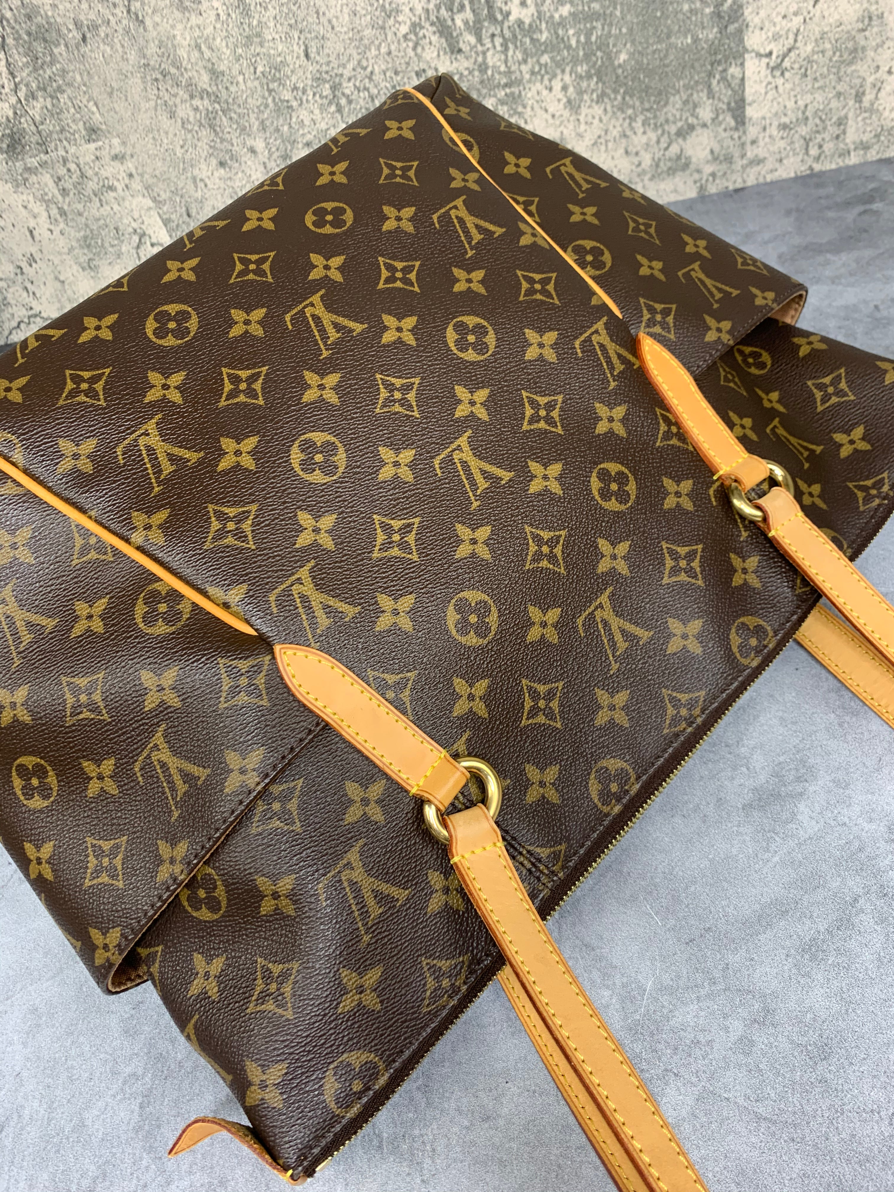 Louis Vuitton Totally MM