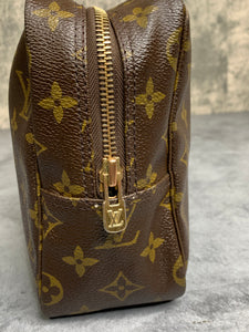 Louis Vuitton Trousse 28