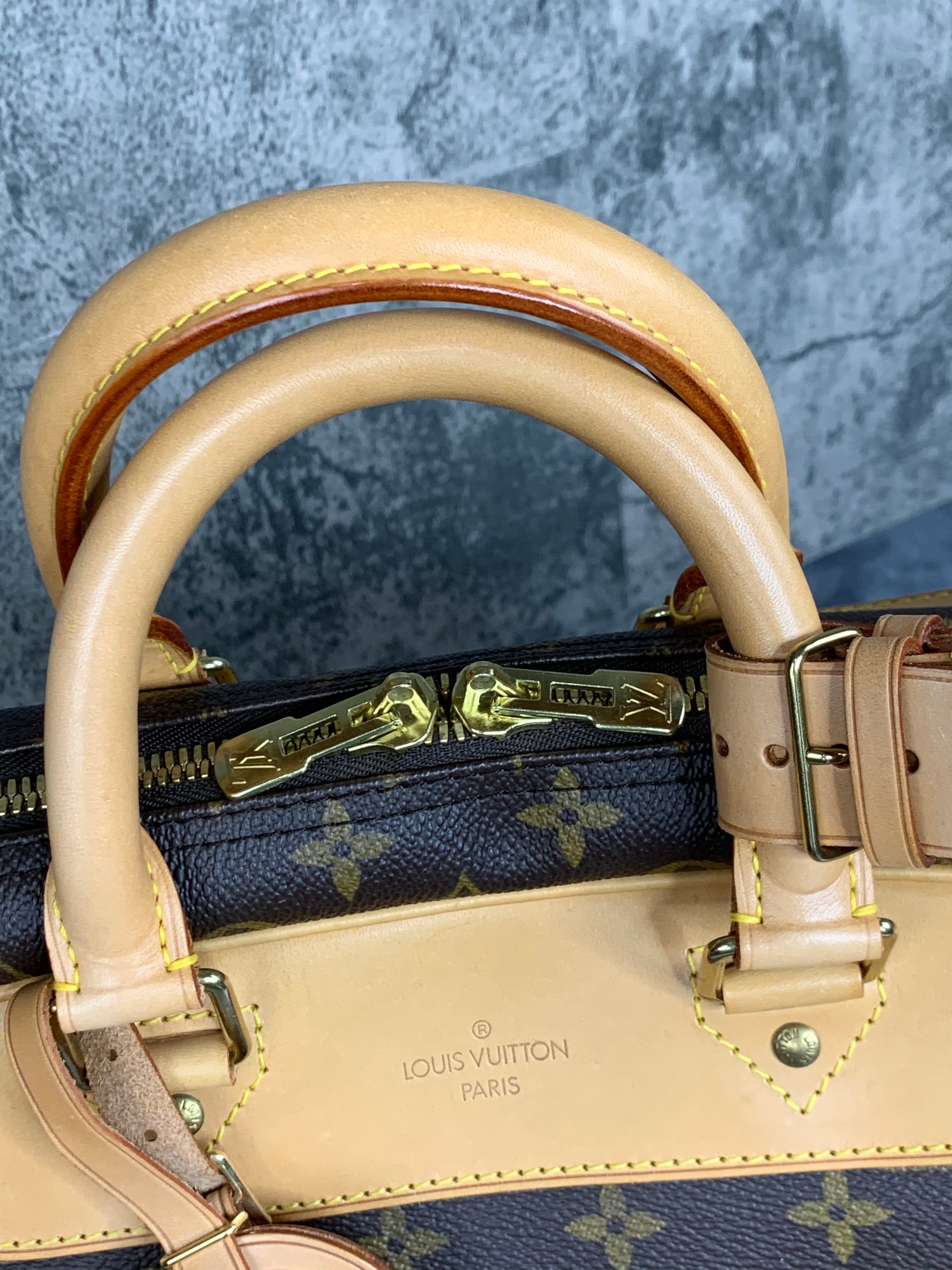 Louis Vuitton Evasion Travel Bag