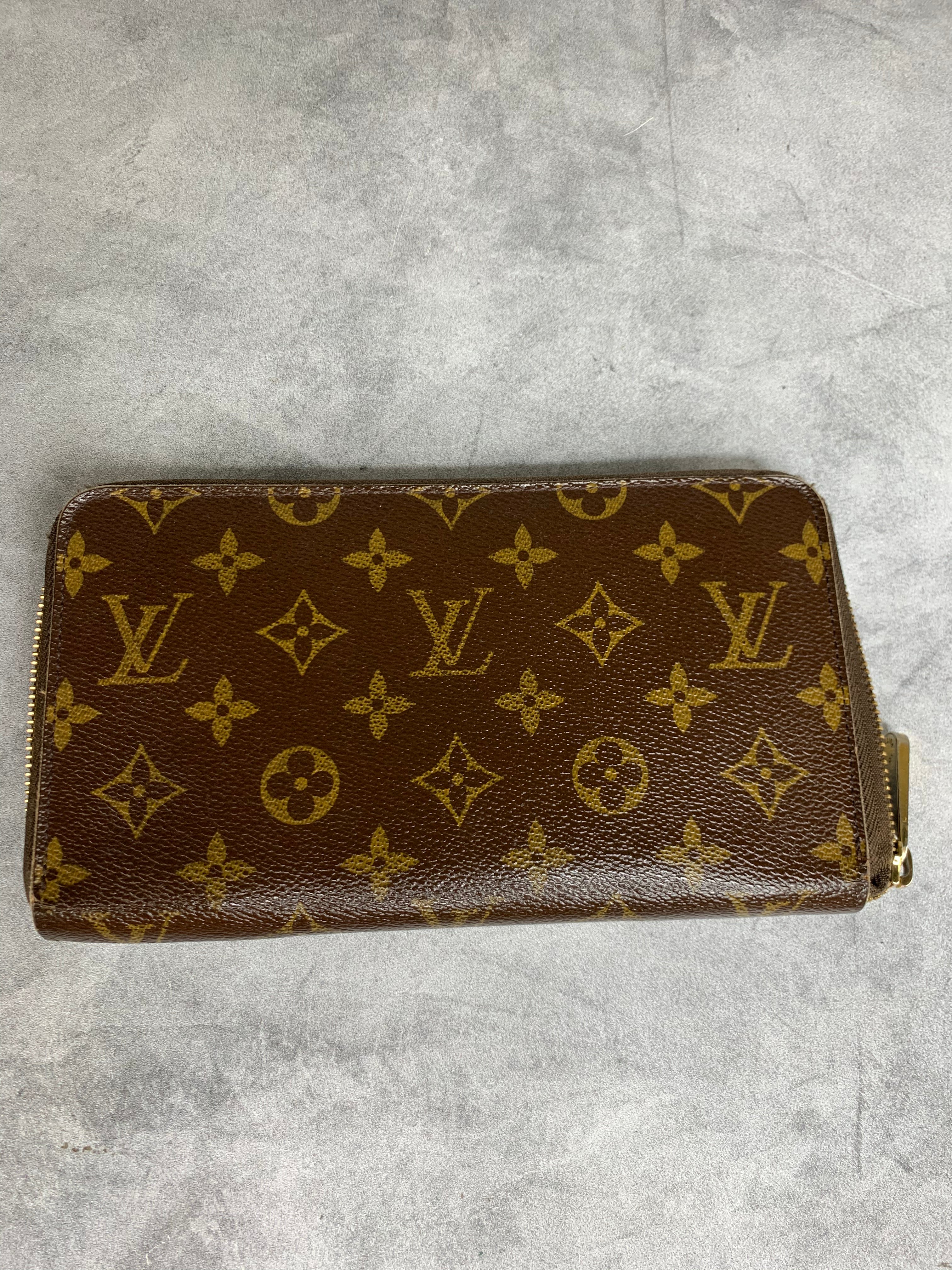 Louis Vuitton Zippy Organizer